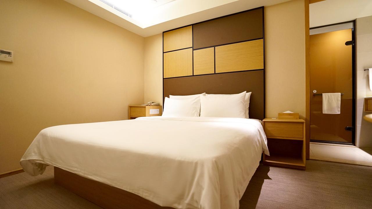 Ji Hotel Shanghai Bund East Nanjing Road Pedestrian Street Buitenkant foto